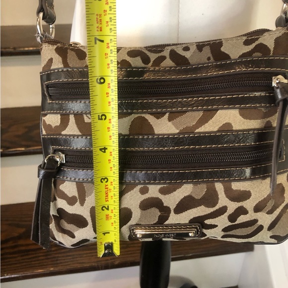 NINE WEST Leopard Camo Crossbody Shoulder Bag Exterior Pockets Top Zipper Close - Picture 5 of 14
